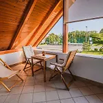 公寓 Zora With Terrace Near Terme Paradiso 多布瓦