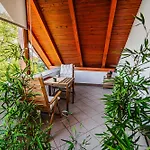 公寓 Zora With Terrace Near Terme Paradiso 多布瓦